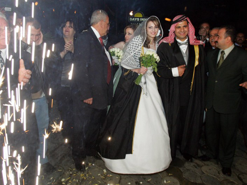 اضغط لمشاهدة الفيديو: عريس يمني يحتفل بزفافه في الأردن